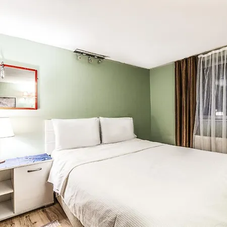 Cozy With Backyard In Sisli Апартаменты *