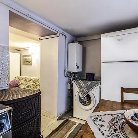 Cozy With Backyard In Sisli Apartament *